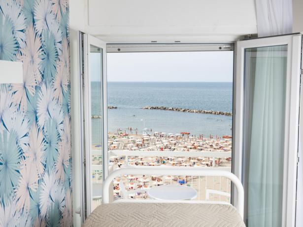 hotelermitage it offerta-agosto-hotel-per-famiglie-bellaria-sul-mare-con-animazione 011
